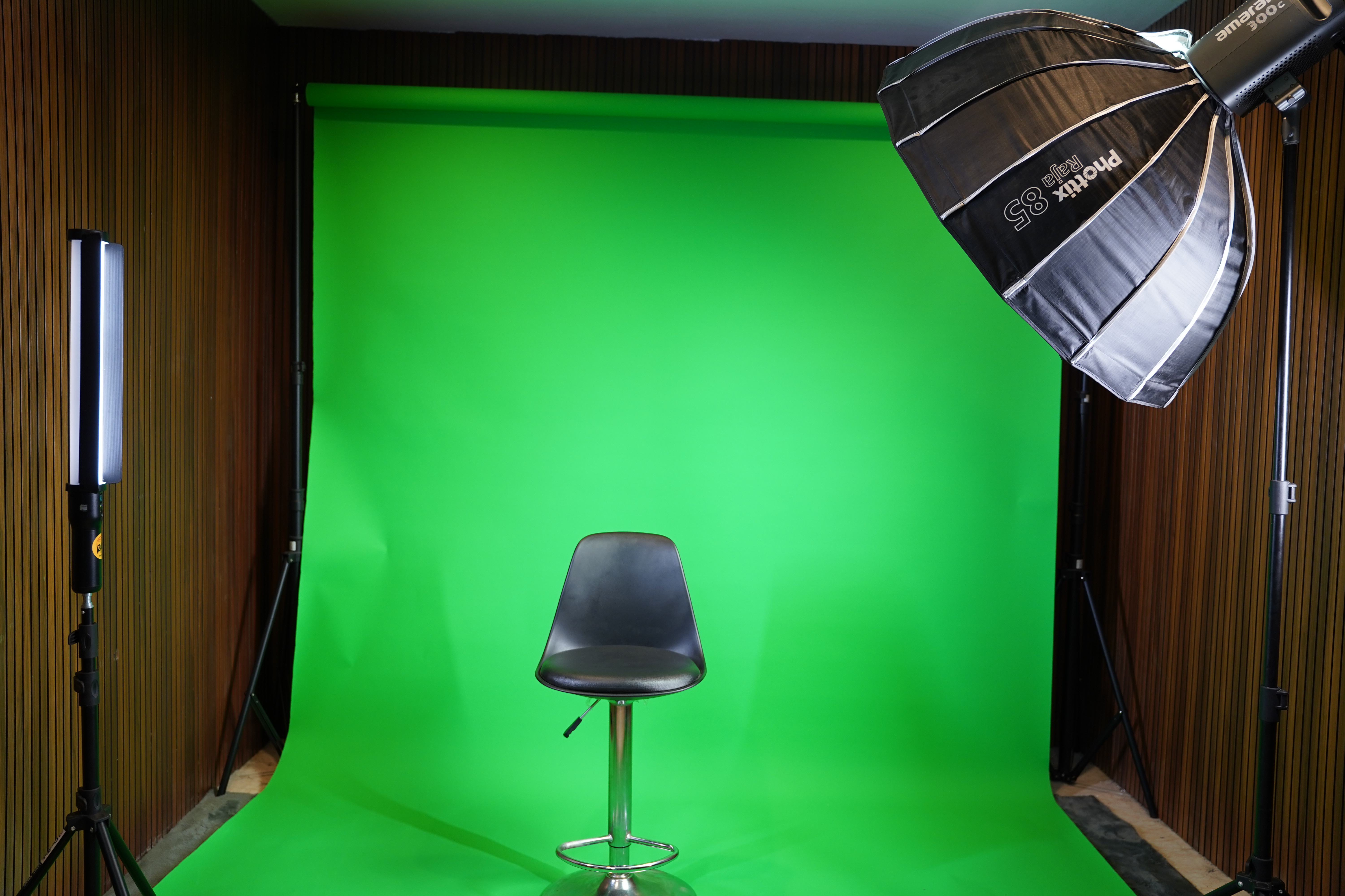 CT25 green screen video production studio
